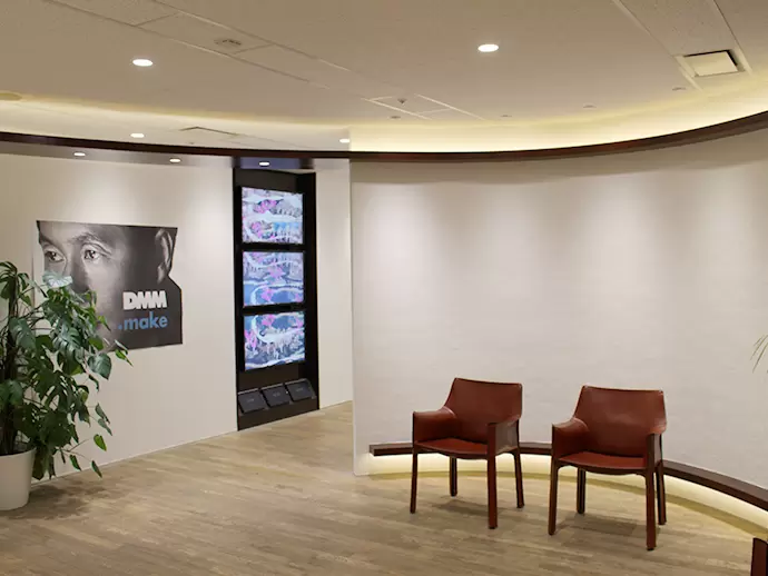 【受付事務】テレビCMでおなじみの「DMM.comグループ」のオフィスで勤務します。