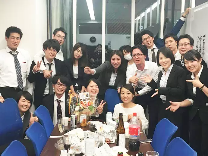 年代の近い社員が多く、フラットで仲が良い会社です。