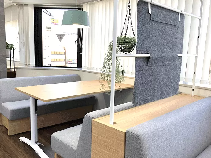 オシャレな社内もみんなの自慢！居心地良く働ける空間が、お気に入りです。