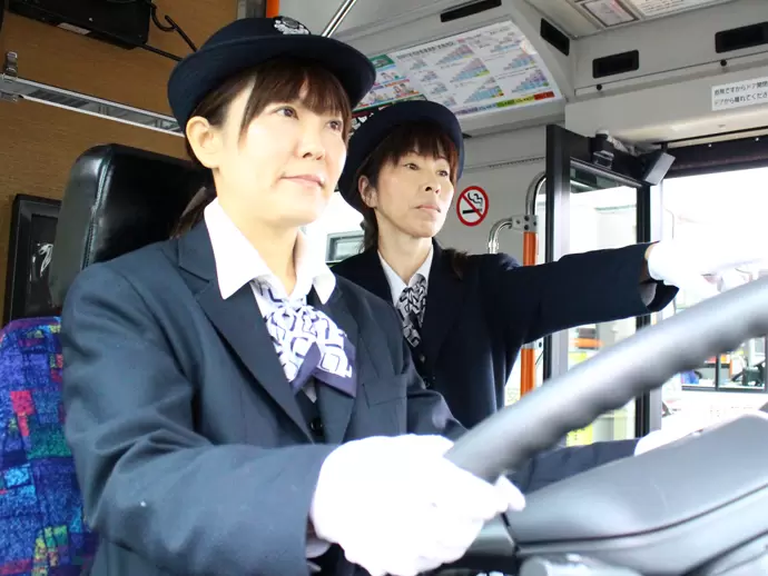マンツーマンで指導運転士から、自信がつくまで研修を受けられるので、安心してスタートできます。