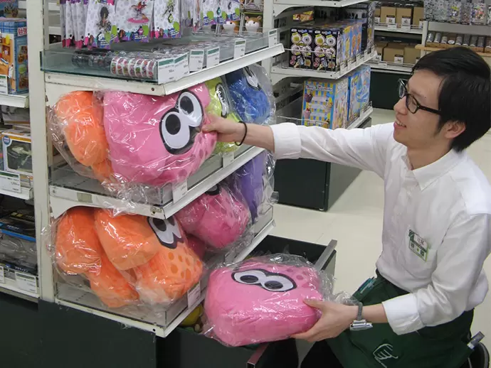 流行の商品もいち早く入荷して、みなさんの「ワクワク」を常に作りだします♪