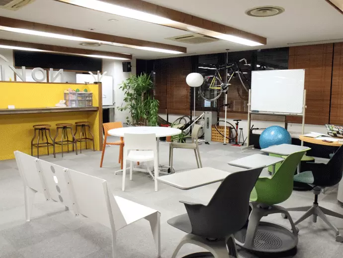 打ち合わせや勉強会を行うスペース。ゆったりとしたおシャレな空間です。