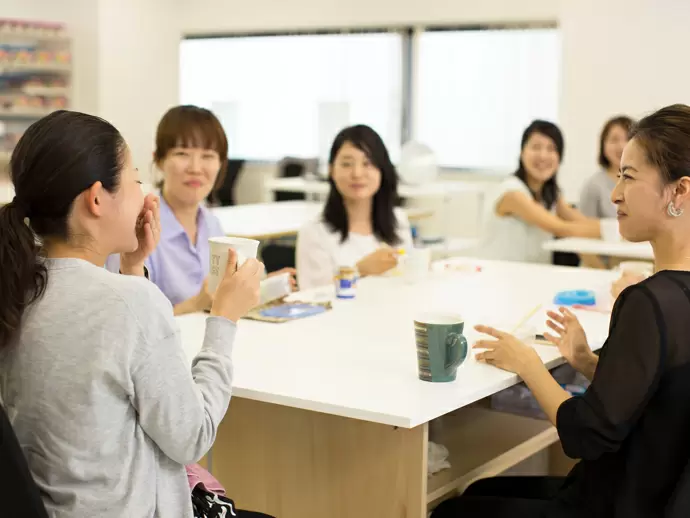 女性のみだから、気兼ねなくのびのび働ける環境です。