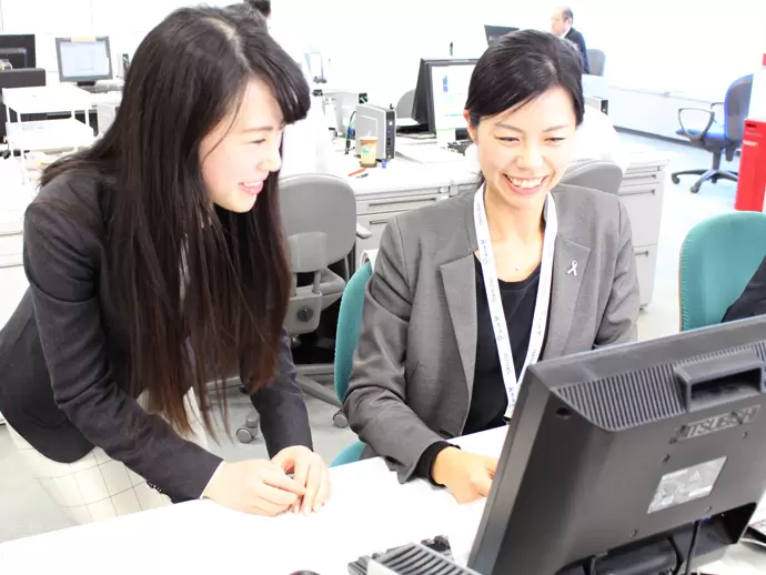 社員同士の距離が近く人間関係良好なことが自慢♪女性が多いため、和気あいあいと楽しく仕事をしています。