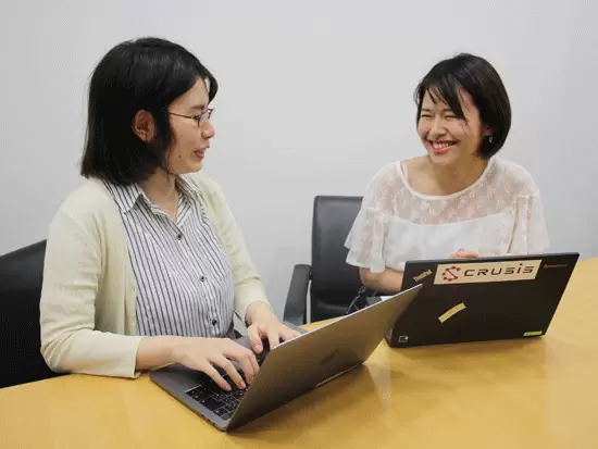 周りの先輩社員がイチからサポートします♪