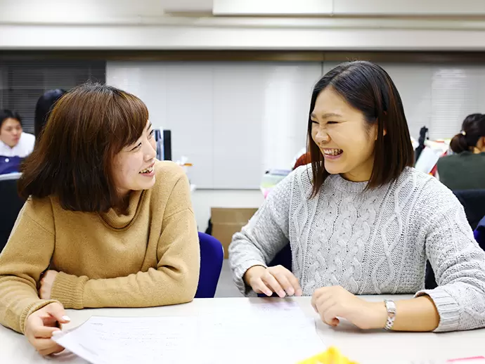 女性社員も多く活躍中！さまざまな前職の中途入社者がいますので、あなたもきっとすぐになじめますよ★