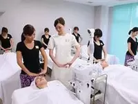 現場で即戦力として活躍できるよう、接客マナーや専門知識をしっかりレクチャーします