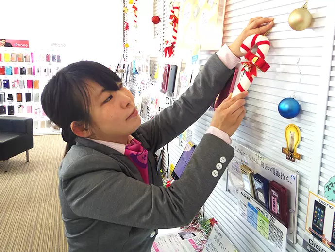 季節に合わせた店内装飾を考えるのもお仕事のひとつ！
