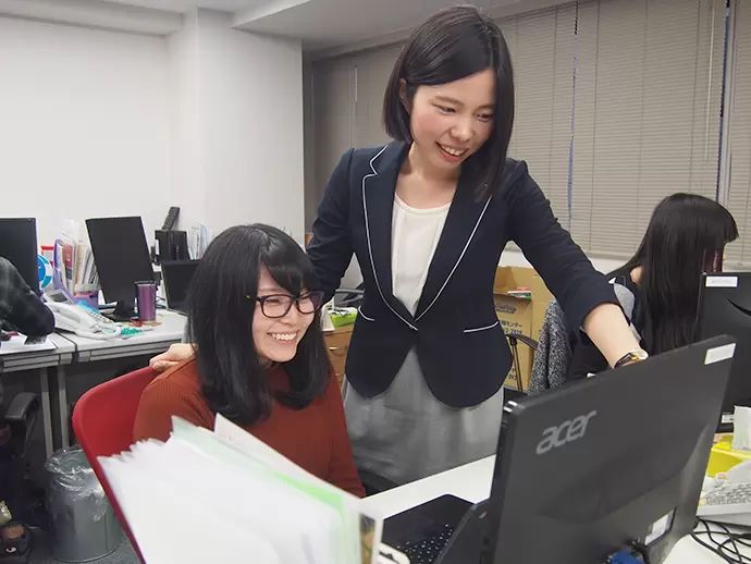 業務内容は先輩社員がしっかり教えます。アットホームな雰囲気なので、なんでも聞いてください！