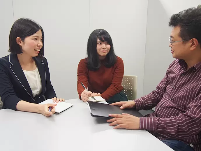 「こうした方が効率が良いんじゃないですかね？」など意見を出し合える風通しのいい職場です。