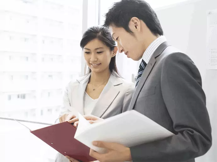 職種問わず百貨店での勤務経験がある方であれば、未経験でもOK！先輩がサポートするので安心してください◎