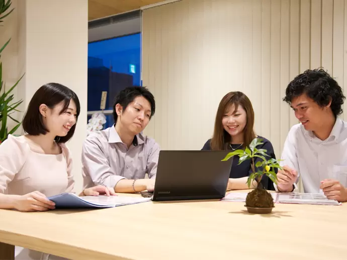 フレッシュな若手メンバーが多数活躍中！風通しの良さが魅力です。