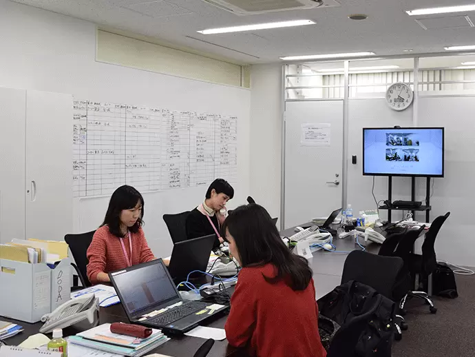 2016年8月開所した赤坂分室のオフィス。いまならキレイなオフィスで業務ができますよ！