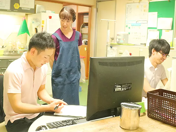 残業は基本的にありません。定着率90%の働きやすさが自慢です。