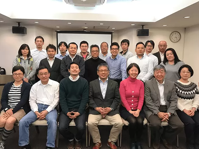 風通しが良いフランクな社内環境。幅広い年齢層の社員が働いています。