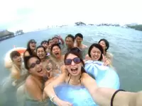 優秀チームには海外旅行への補助あり。一緒に頑張った仲間との旅は最高の思い出に！