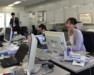 落ち着いた社内環境の中で安心して仕事に取り組んでいただけます。