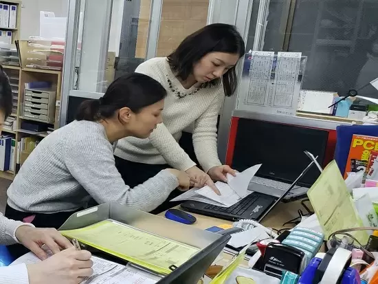 全員がパソコン知識ほぼゼロでの入社でした。分からない気持ちが分かるので、分かるまで丁寧に教えます！