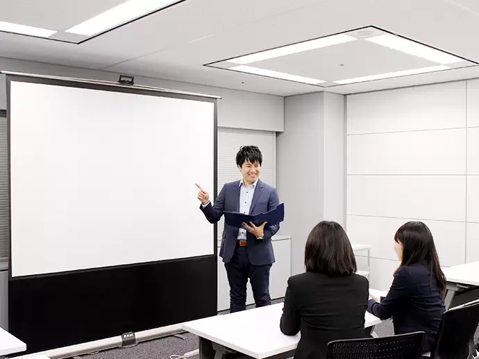 当社独自に開発したシミュレーション研修により、オフィスワークスキルを身に付けられます！
