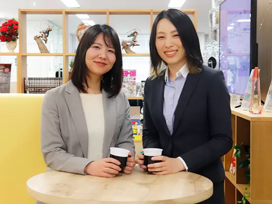 時短や時差出勤などあなたに合ったワークライフスタイルが実現できる環境だから、ママさんも活躍♪