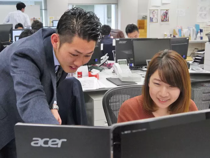 先輩スタッフがしっかりサポートします。何でも相談してください。