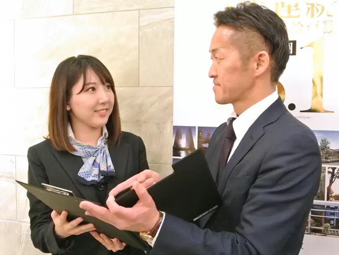 営業担当をサポートするもの≪受付事務≫のお仕事です。