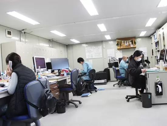一人ひとりが集中して、仕事ができる職場です。休憩スペースもご用意しています！