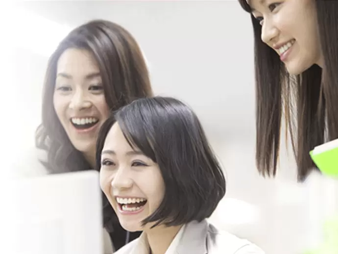 結婚や出産、育児など、女性のライフイベントに柔軟に対応できる環境で、将来を見据えて働きませんか？