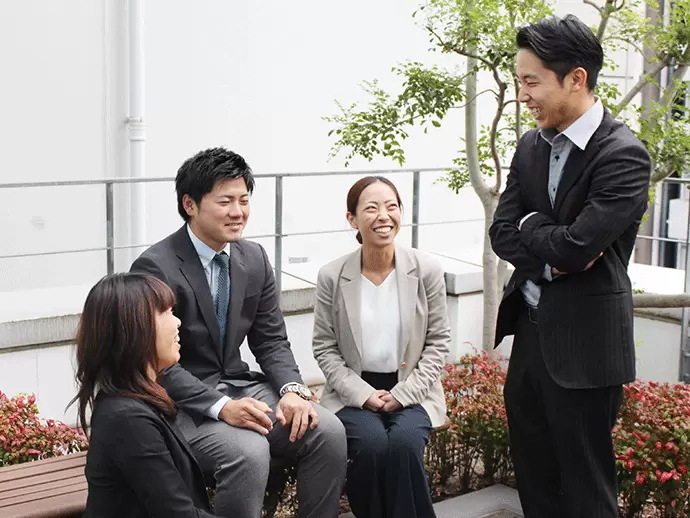 平均年齢は31歳と若め。みな面倒見がよく、わからないことがあれば気軽に何でも聞ける雰囲気です。