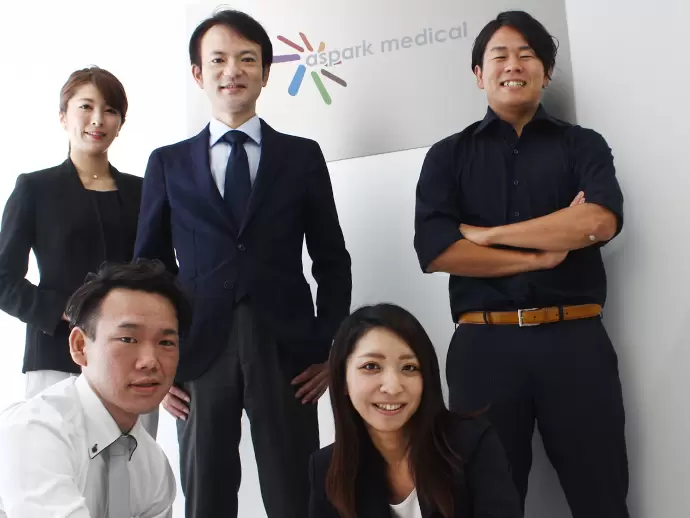 ★中途入社100％★医療業界の経験をお持ちでなくても大丈夫！先輩たちが優しく指導します。