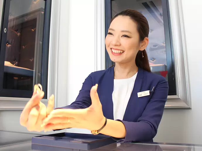 お客様の“幸せ”をダイヤモンドというカタチに残す、ブライダルジュエリー業界のパイオニア企業です。