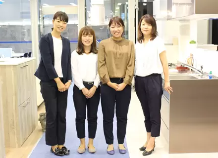 ナスラックならではの柔軟な働きやすさがあるから、女性もたくさん活躍中です。
