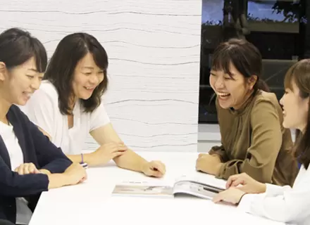 上司や先輩との距離が近いから相談しやすく、風通しの良いところも働きやすいポイント♪