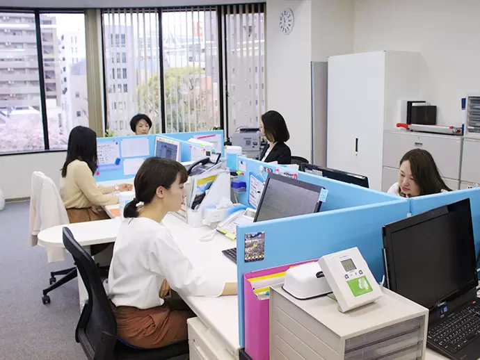 女性社員が多く活躍している当社。今後は、働きやすい環境もしっかりと整えていきます！