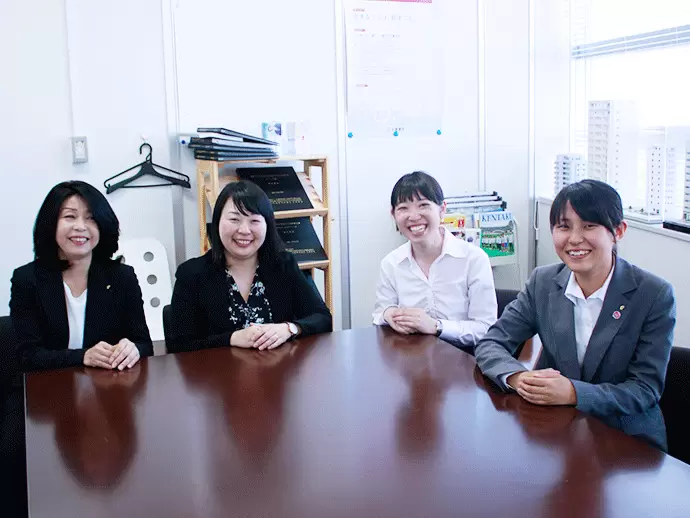 OJTでは先輩スタッフが業務内容についてきちんとお教えいたします。