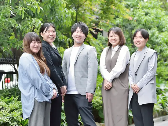 仕事ではチームワークを大事にしています！人間関係が抜群にいいのも当社の魅力のひとつです