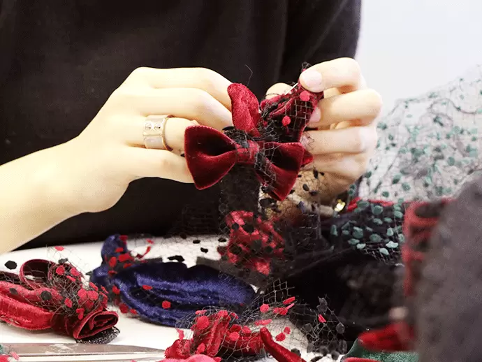 アイドル衣装だけでなく、企業や学校の制服制作にも取り組んでいます。