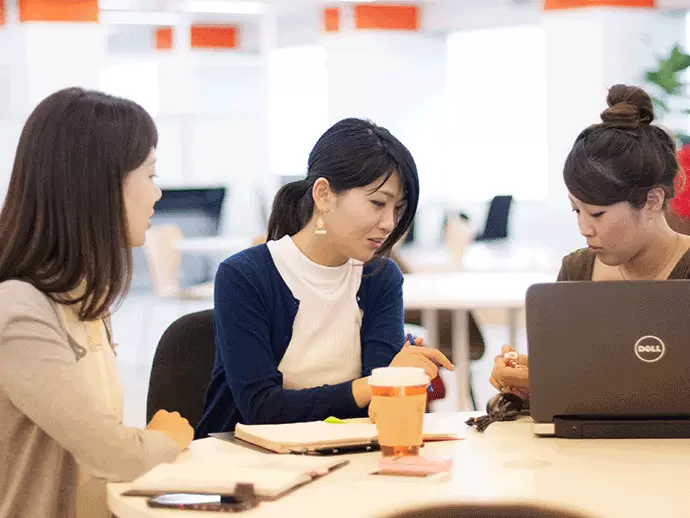 社内ミーティングの様子です♪