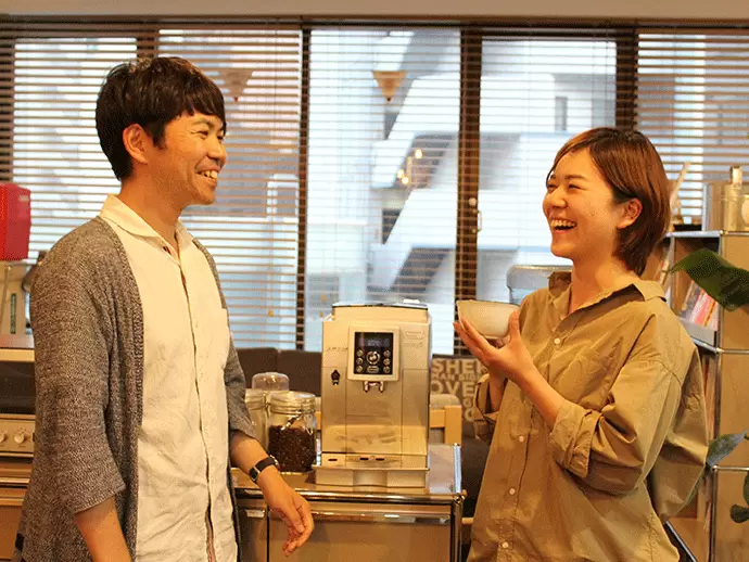コーヒーを飲みながらブレイクタイム♪社員の働きやすさを考え様々な工夫をしています。