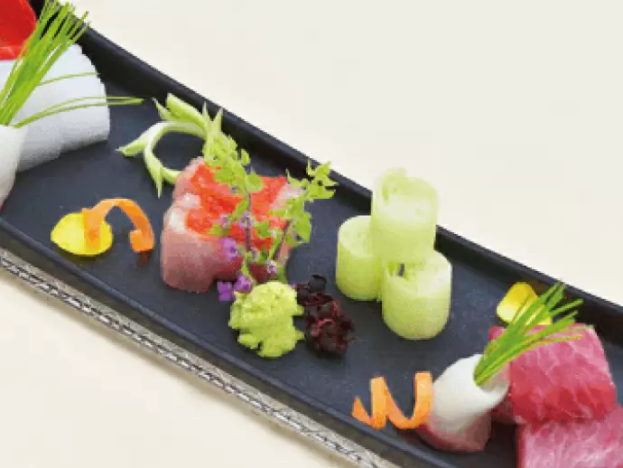 食材・味だけなく季節やビジュアルにもこだわりのある料理。