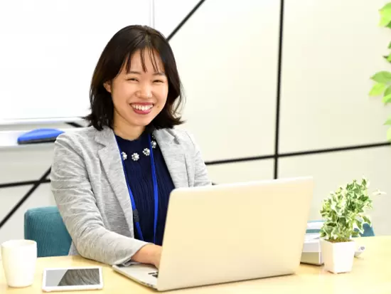 30～40代と幅広い世代が活躍しています。職員同士の仲が良いのですぐに馴染めると思いますよ。