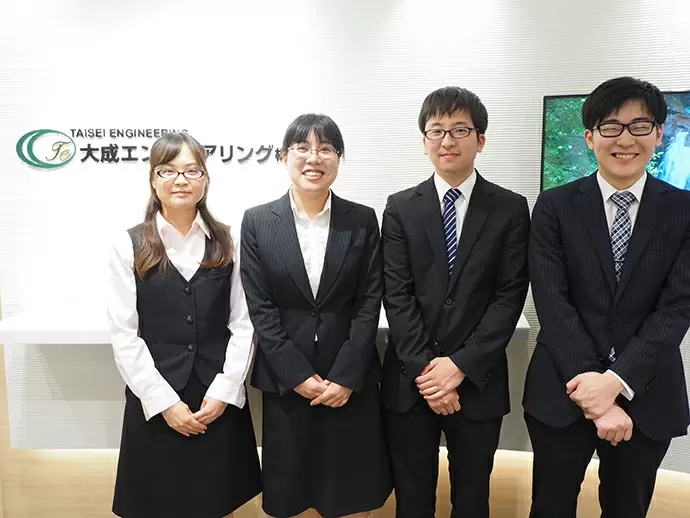 本社のスタッフたちも、陰ながらあなたの仕事をサポートします。