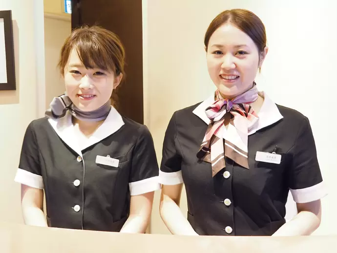 当院の「顔」となる受付。会計や電話対応はもちろん、患者様のサポートも行います。