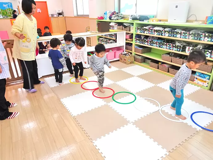 各年齢を2名のスタッフで、チームワークよく子どもたちをサポート！