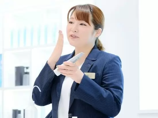 20代から50代まで、幅広い売り場で幅広い人材が活躍しています。