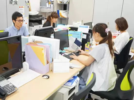 オフィスは東京メトロ半蔵門線「水天宮前」駅徒歩1分の好アクセス！