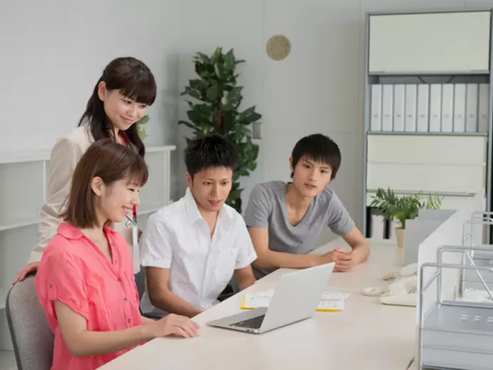 プロの講師がイチからプログラムの知識や実務を教えます。こんな機会はメッタにない!