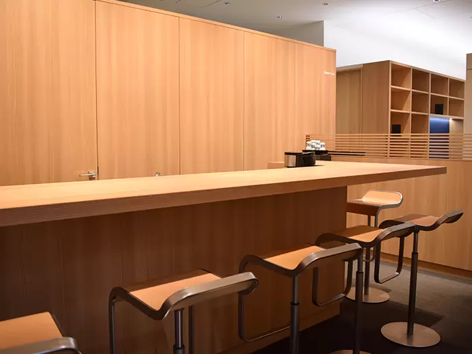 東京本社のオフィスにはお洒落なカフェスペースも。社員が休憩時によく利用しています。
