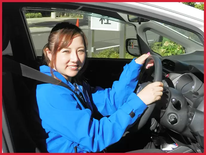 移動は社用車！1人1台貸与するので、自家用車を持っていなくても大丈夫です♪