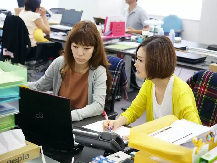 スタッフ同士の意見交換も活発！チームワーク抜群です！